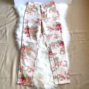 Ladies Jeans flower pattern size 26 NWT